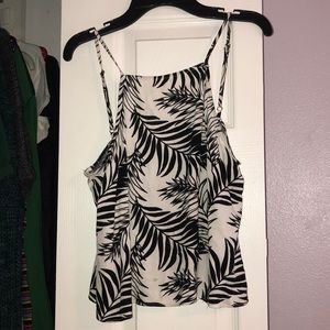 Kendal & Kylie leaf tank